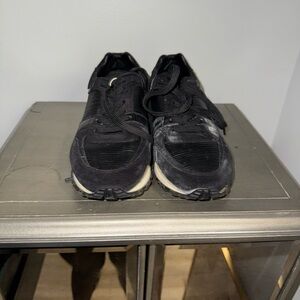 Black Louis Vuitton sneaker women